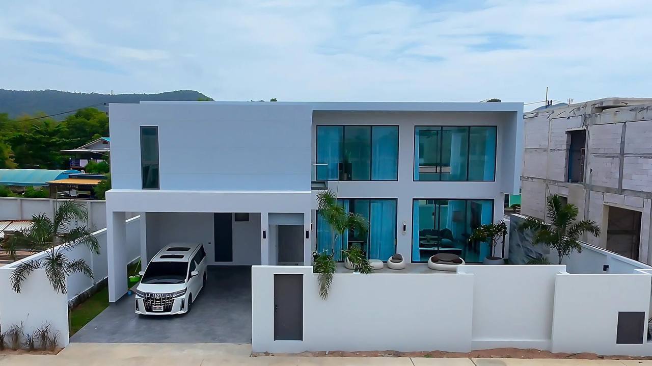 Продажа виллы с бассейном