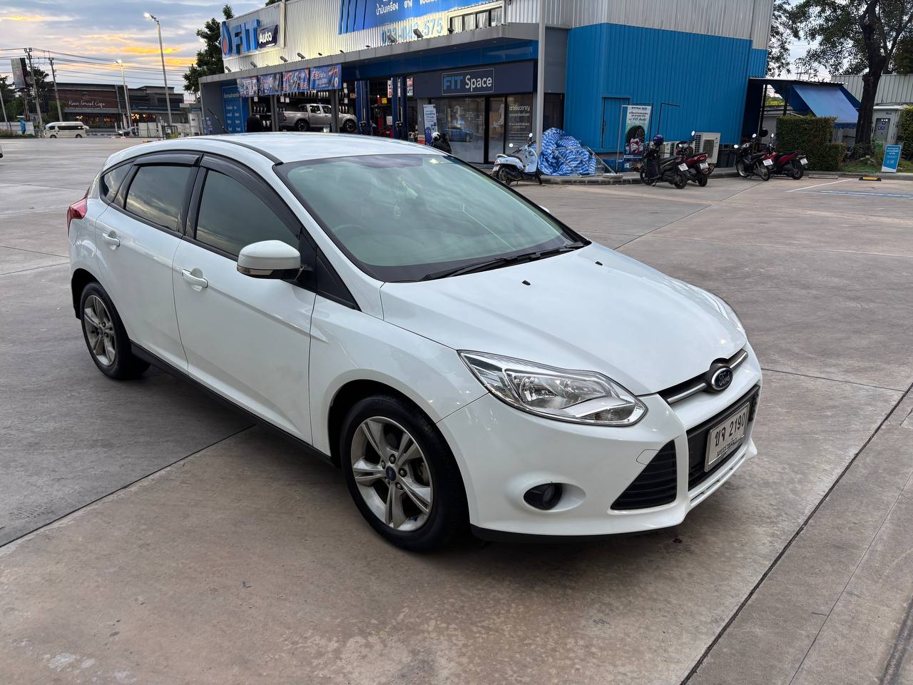 Продажа хэтчбека 2013 года