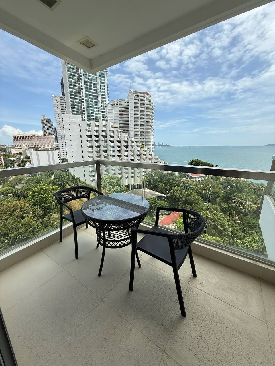 Аренда студии в новом комплексе у моря