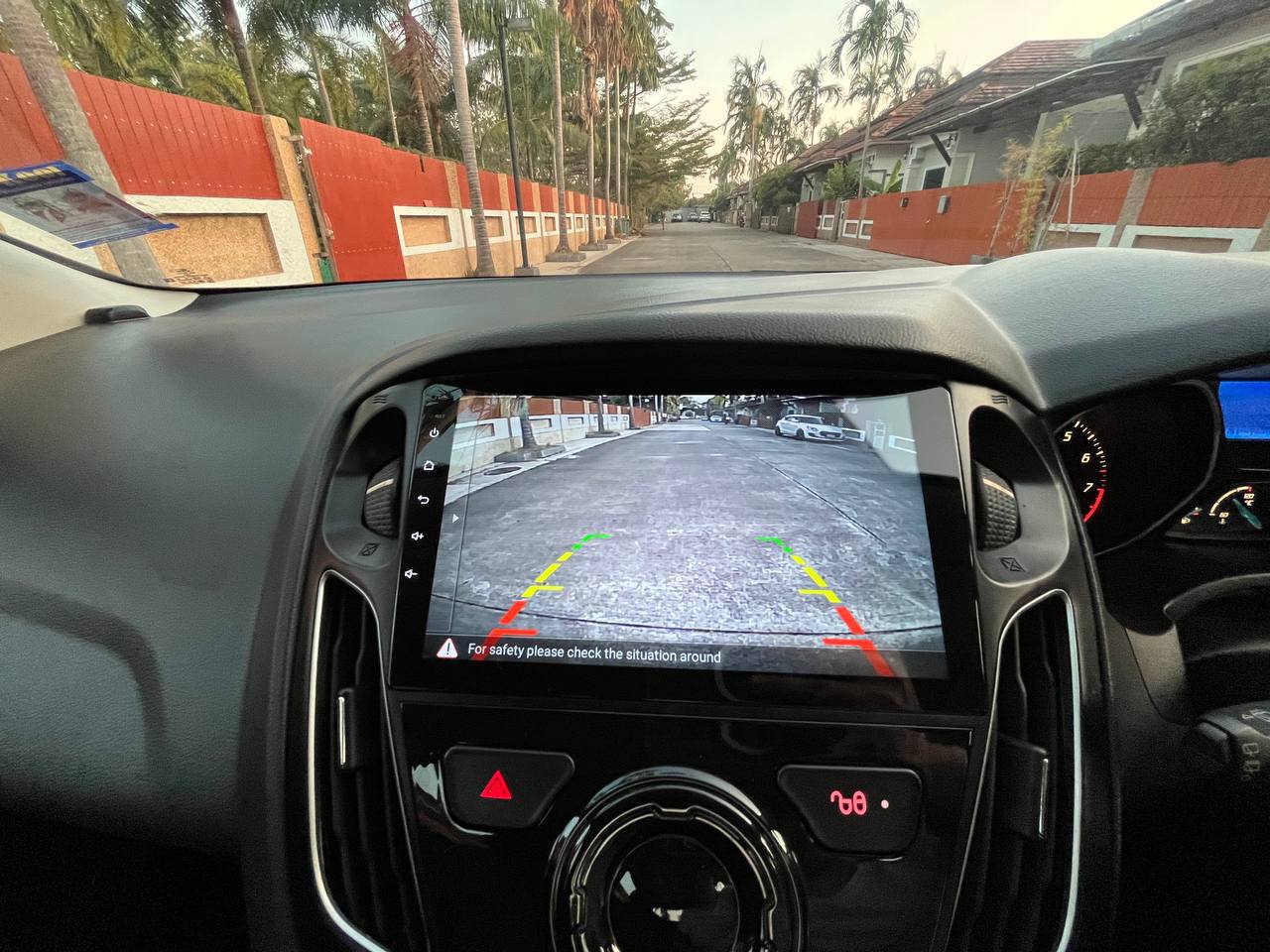 Продажа авто 2012 года в отличном состоянии