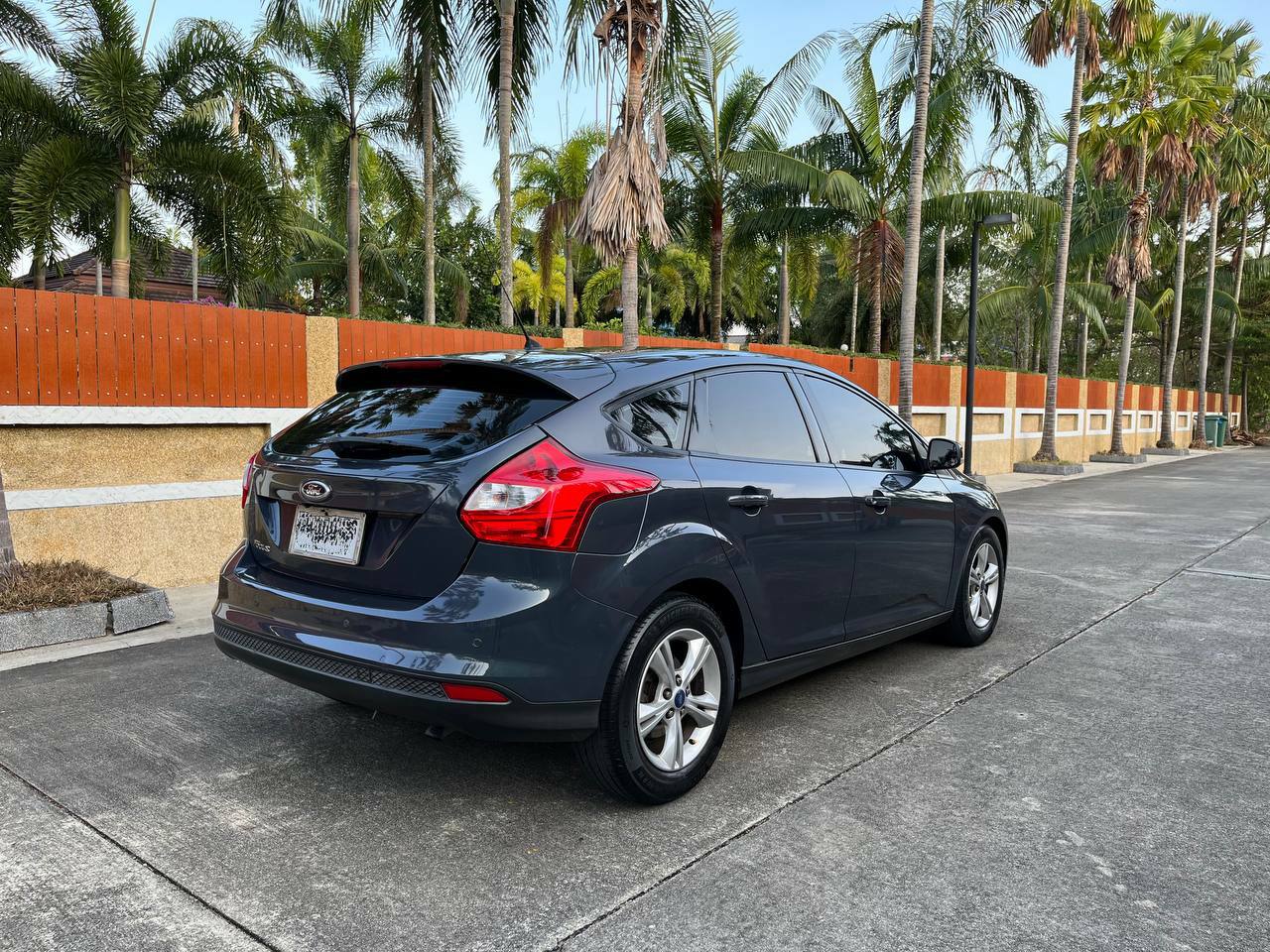 Продажа авто 2012 года в отличном состоянии