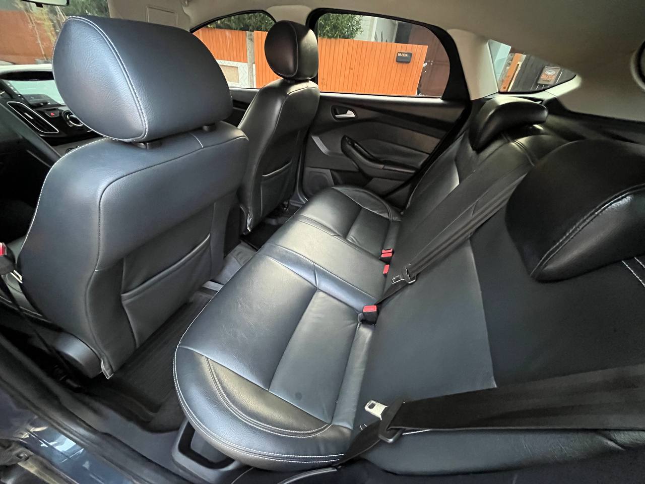 Продажа авто 2012 года в отличном состоянии