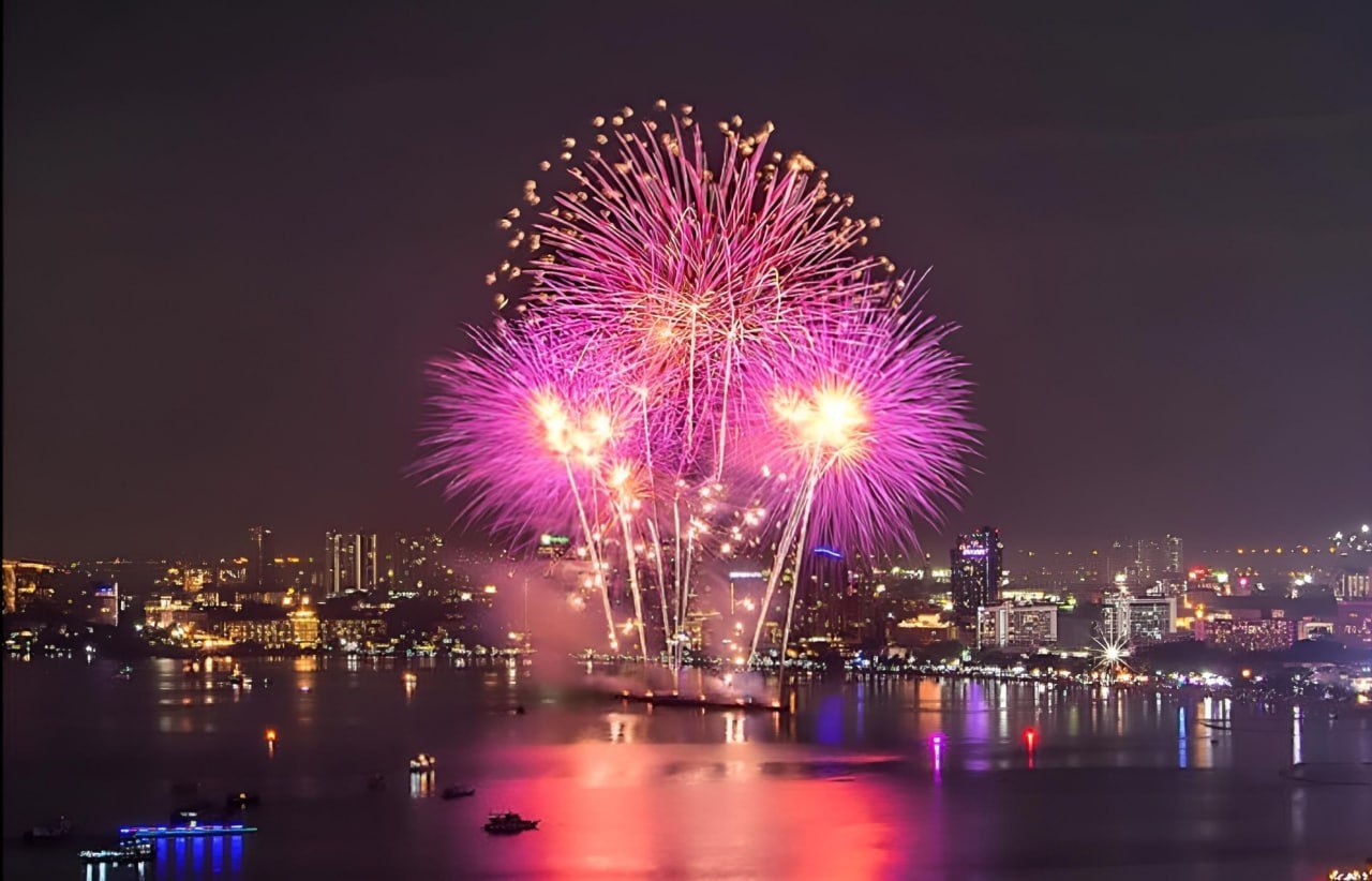 Фестиваль фейерверков в Паттайе 2025