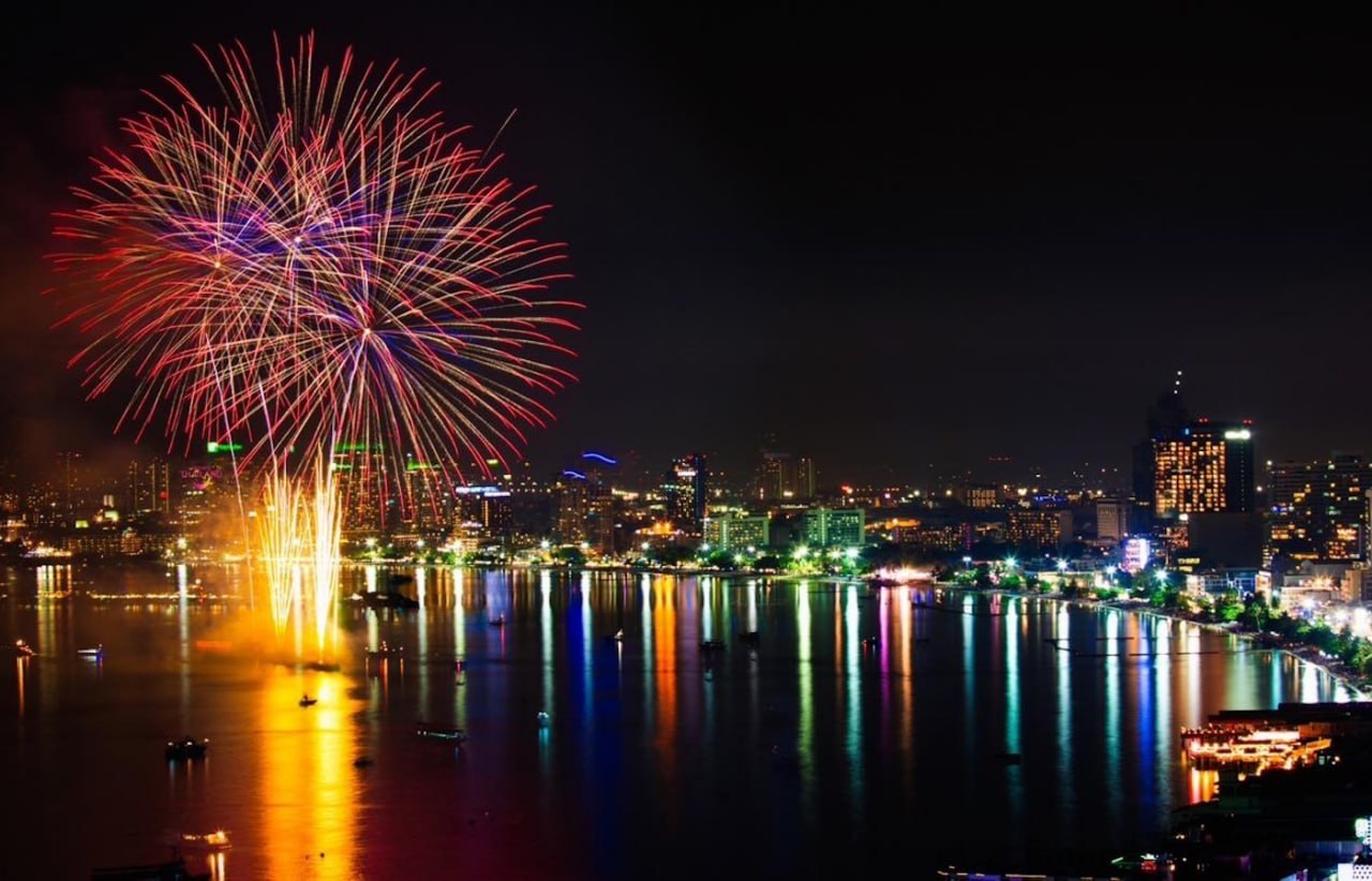 Фестиваль фейерверков в Паттайе 2025