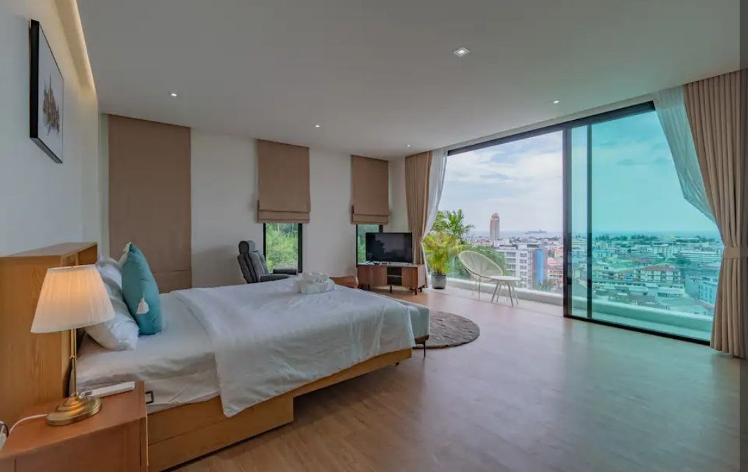 Вилла с 5 спальнями в Патонге