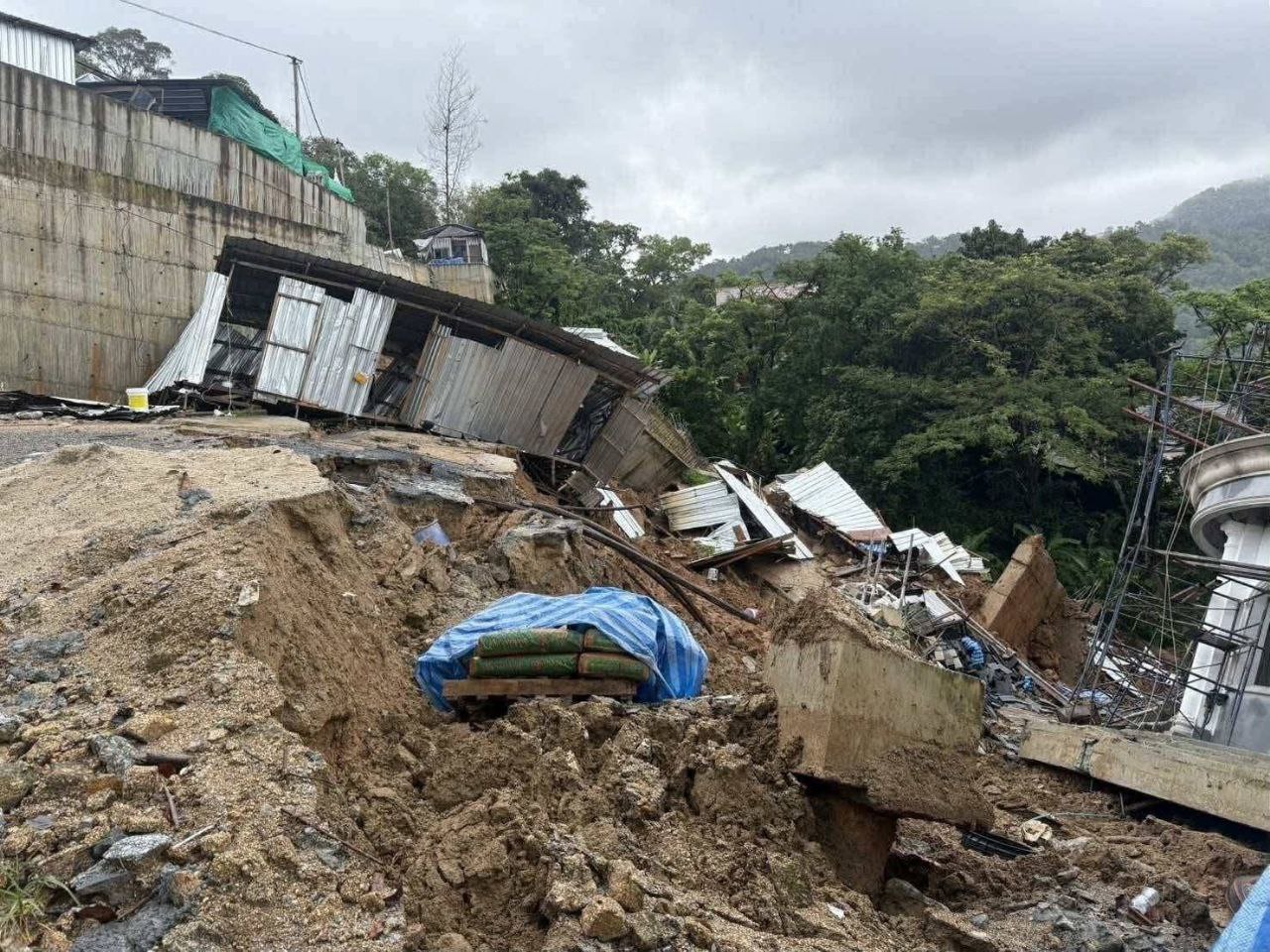 Сильные дожди и оползни на Пхукете