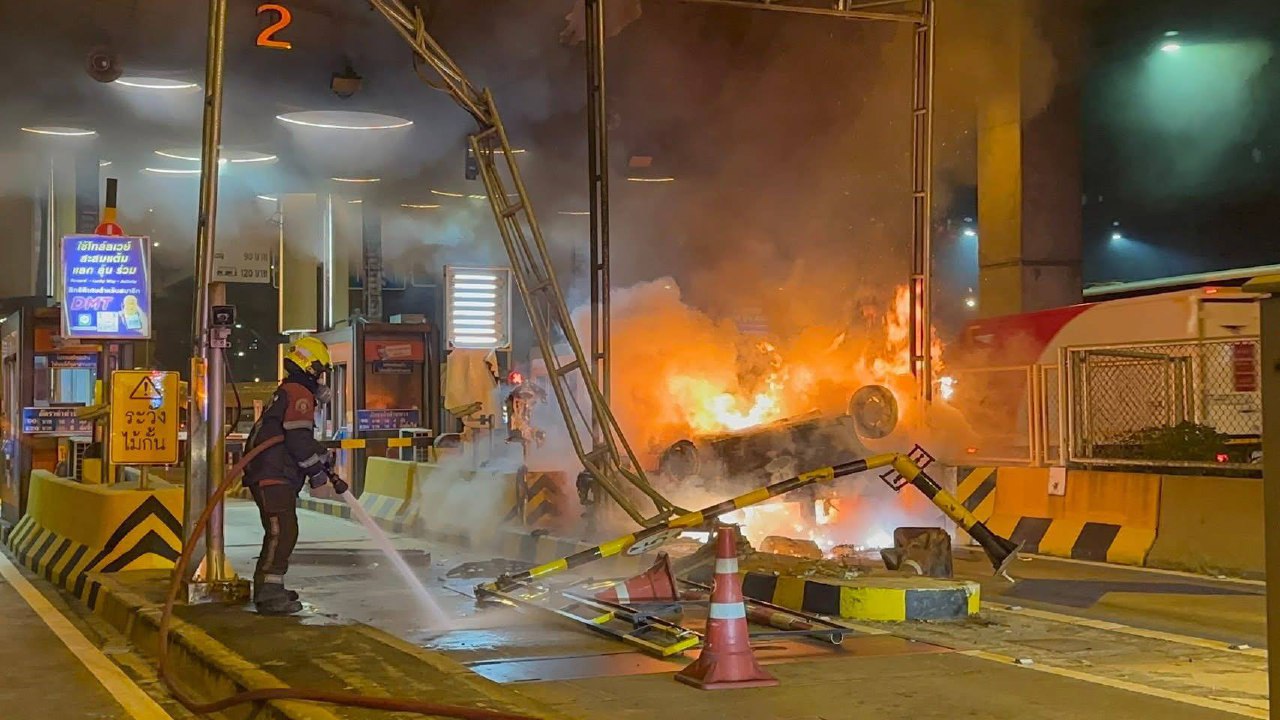 ДТП в Бангкоке: водитель заснул за рулём