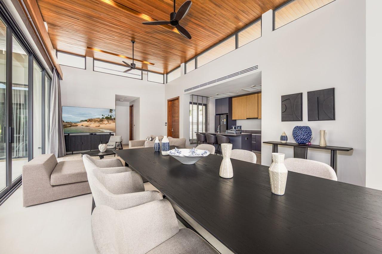 Аренда виллы с бассейном недалеко от пляжа