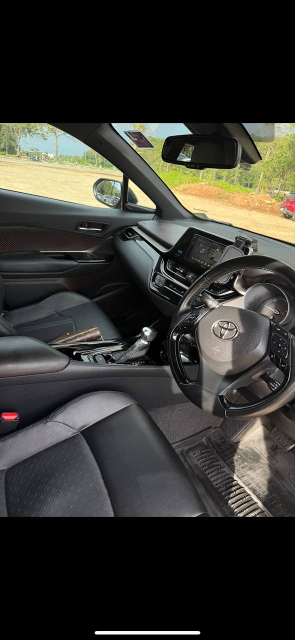 Продажа гибридного автомобиля 2019 года