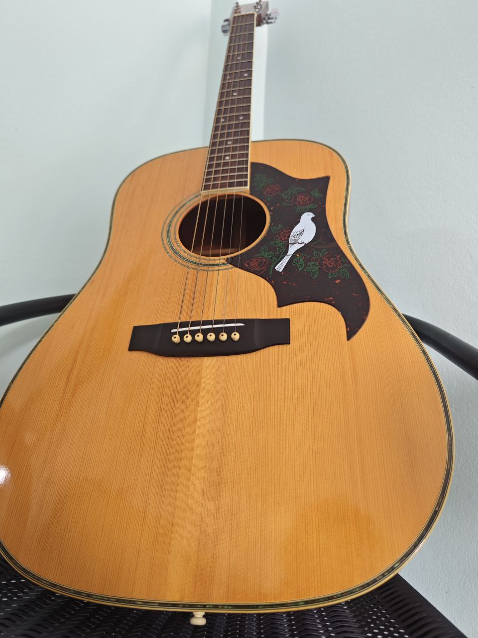 Продажа винтажной японской гитары