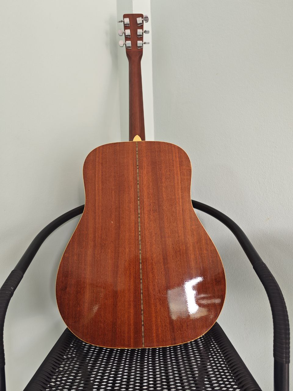 Продажа винтажной японской гитары