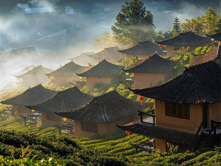 Красивая деревня Таиланда Бан Рак Тай