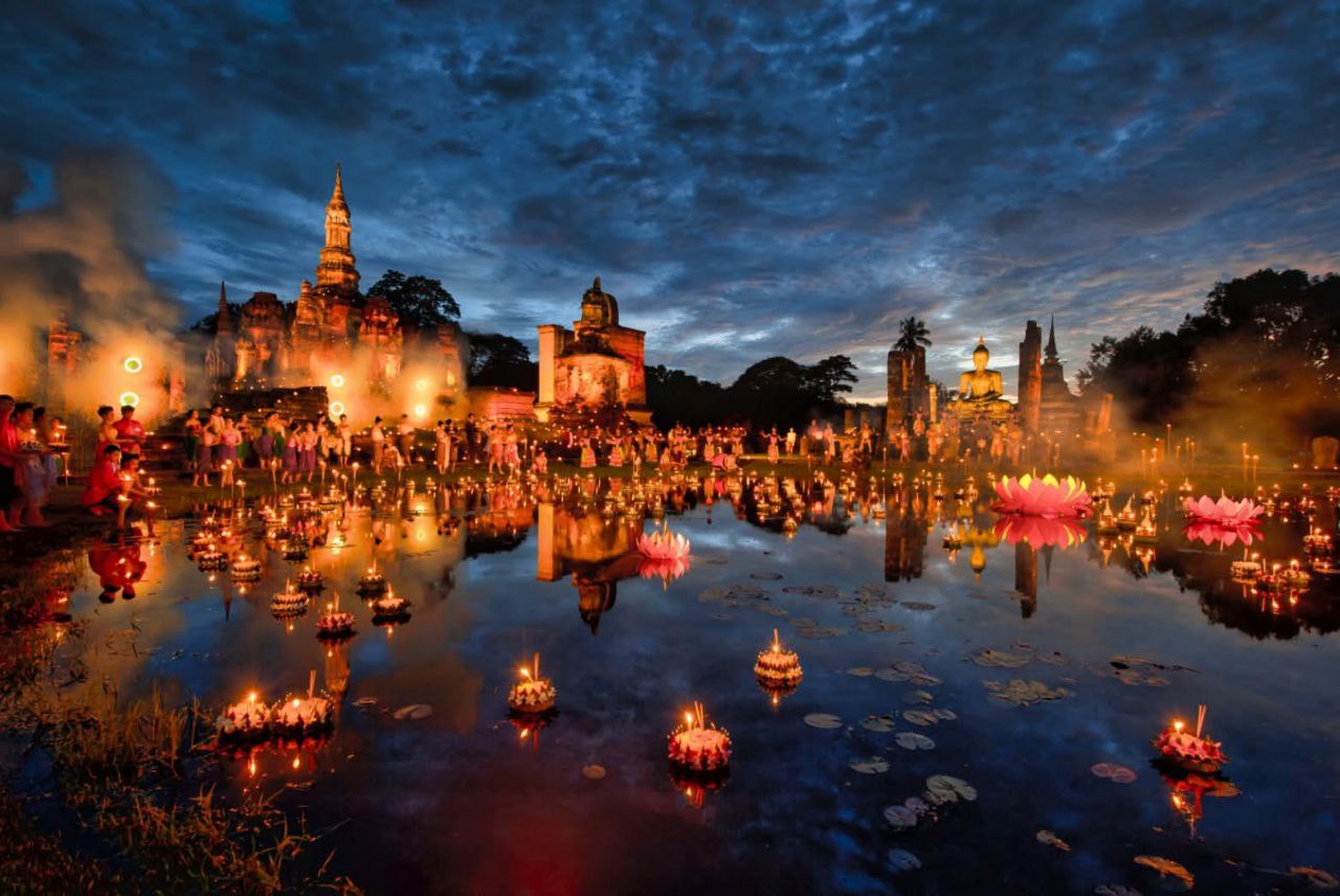 Фестивали Лой Кратонг и Йи Пэнг в Таиланде