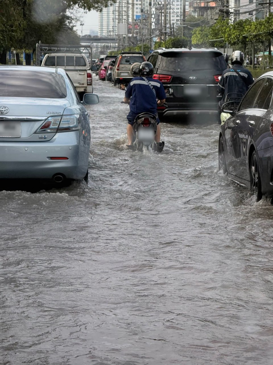 Бангкок под дождем, новая волна осадков