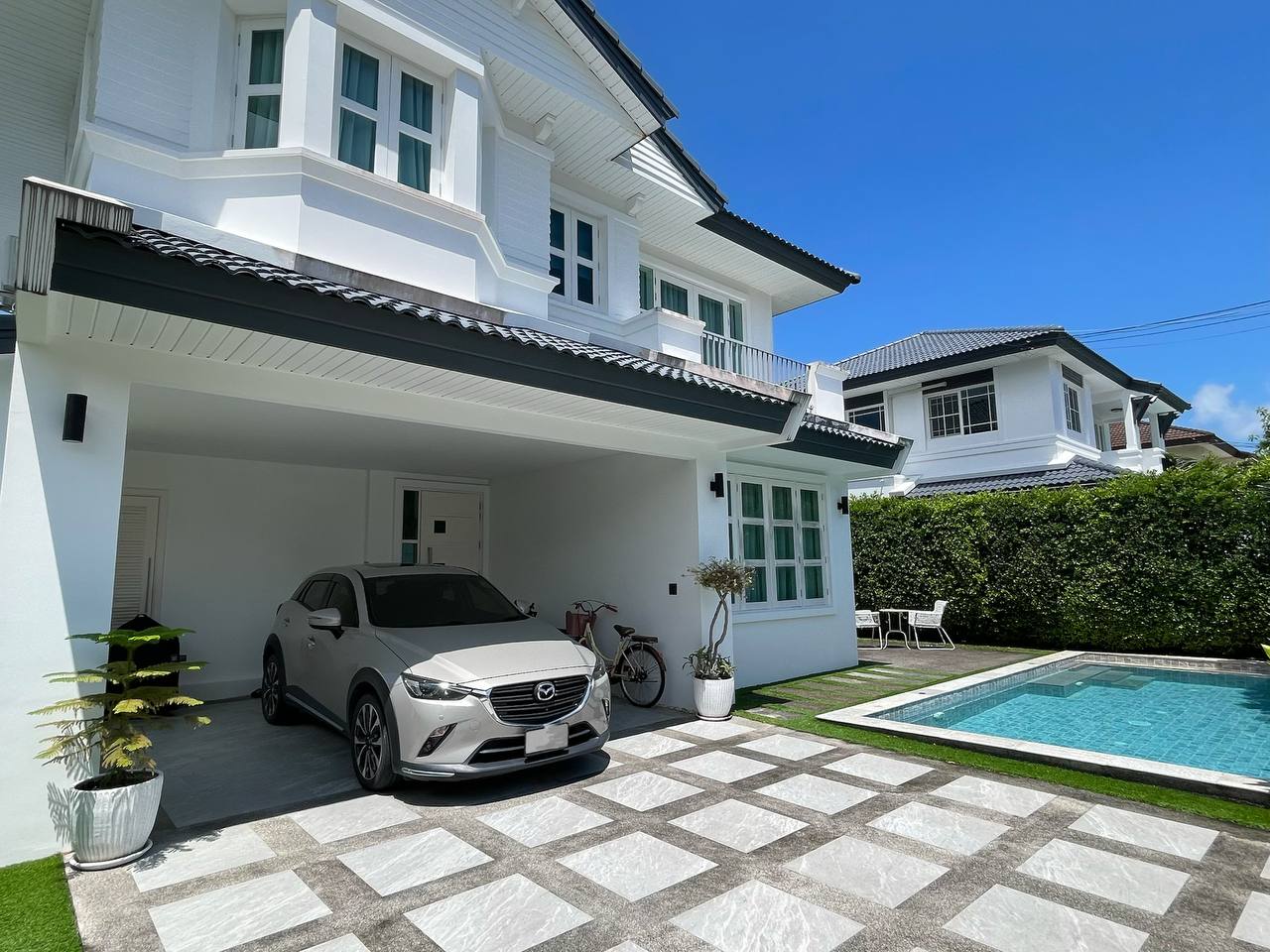 Аренда виллы с бассейном в Чалонг