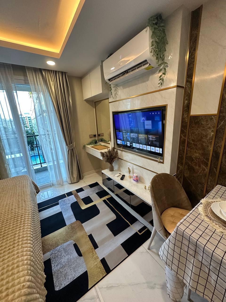 Аренда студии в новом кондо