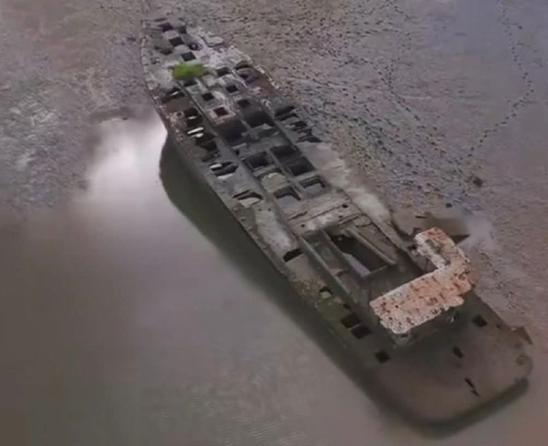 Затонувший корабль у берегов Пхукета