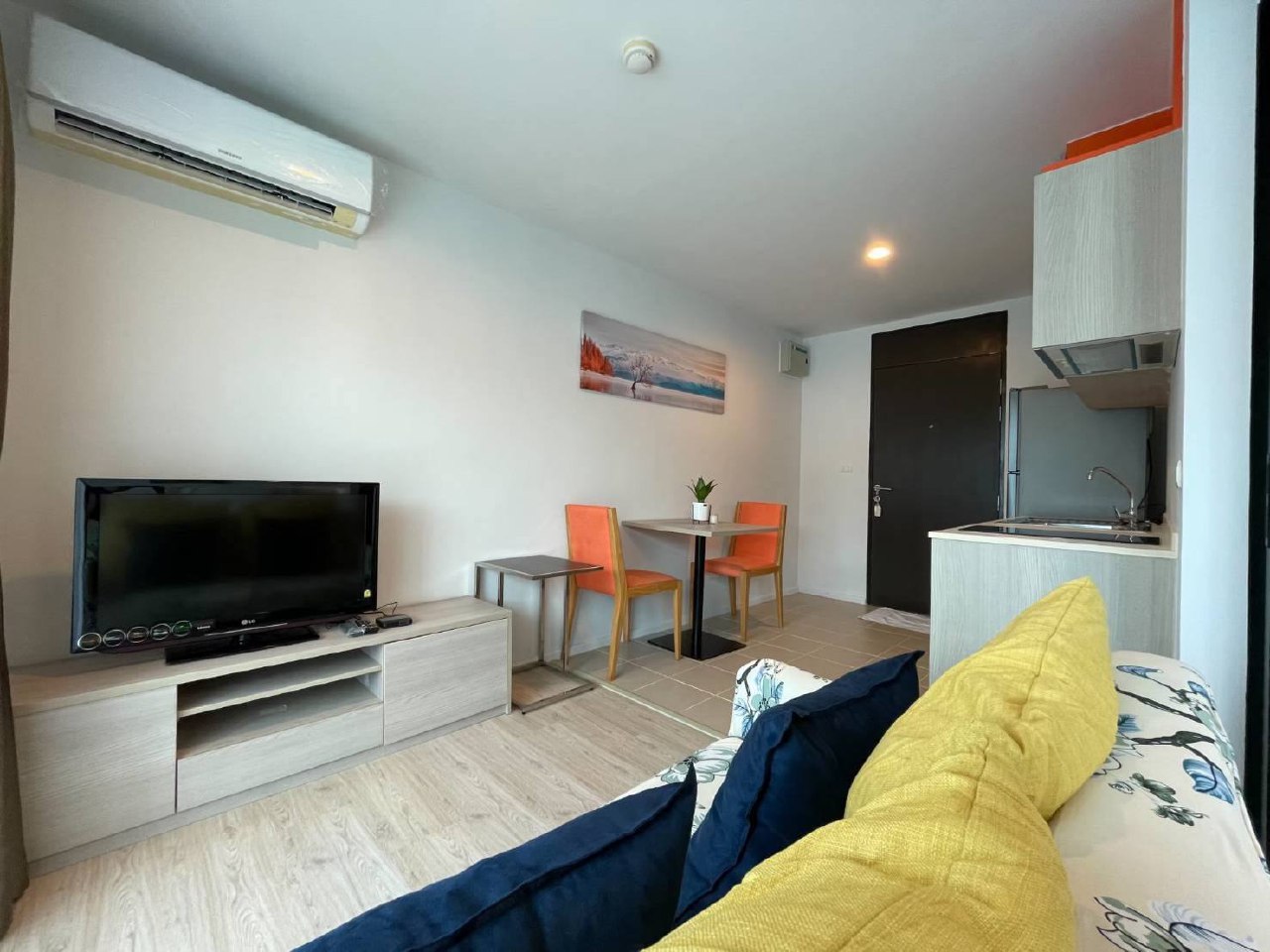 Аренда студии с бассейном и залом