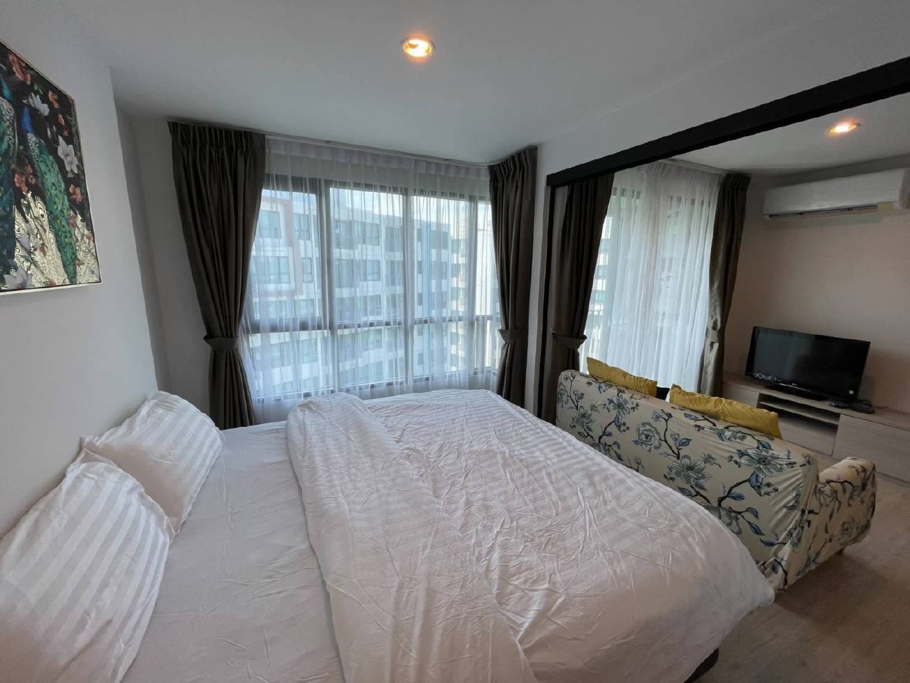 Аренда студии с бассейном и залом