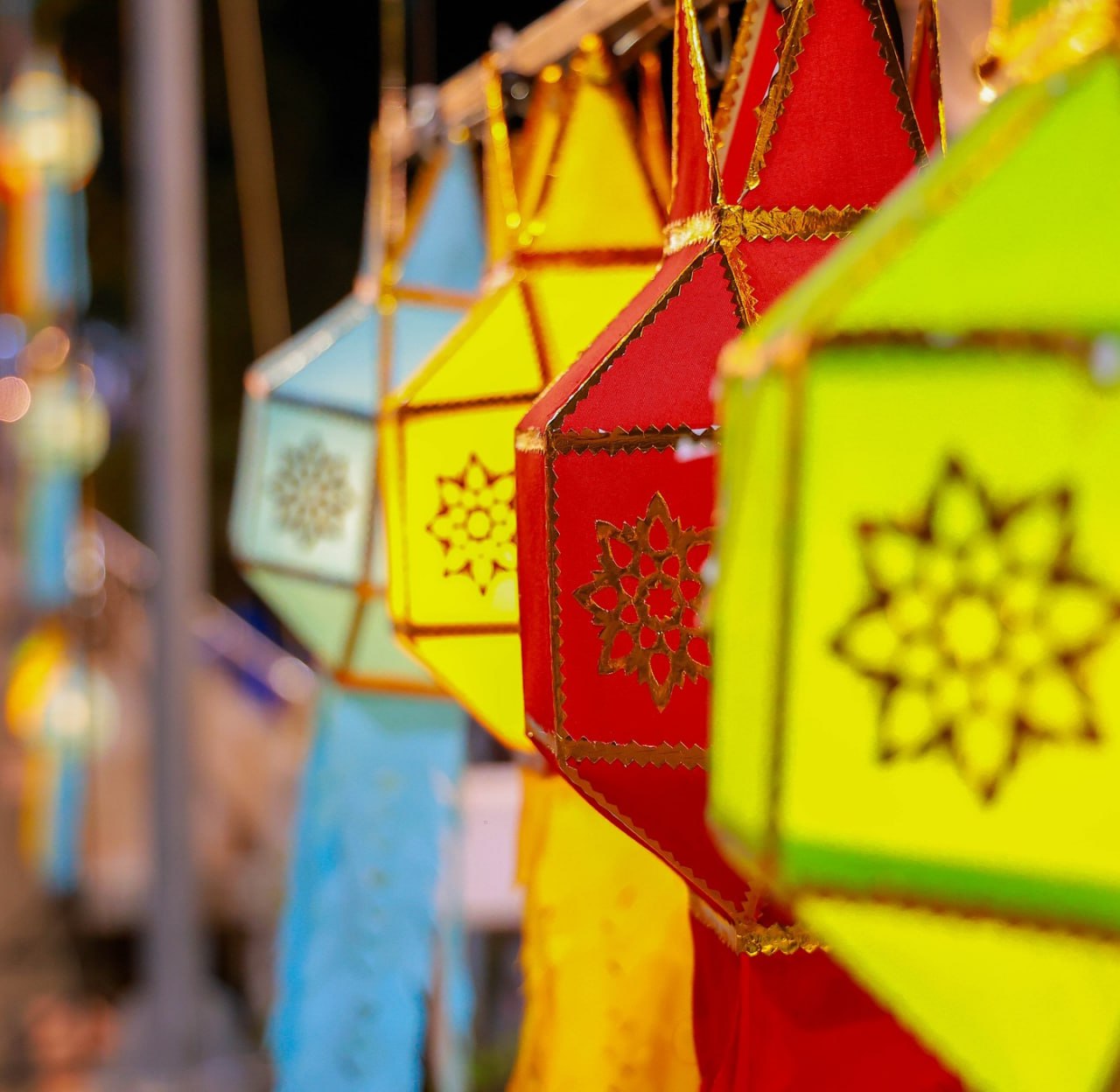 Праздник Лой Кратонг в Пхукете