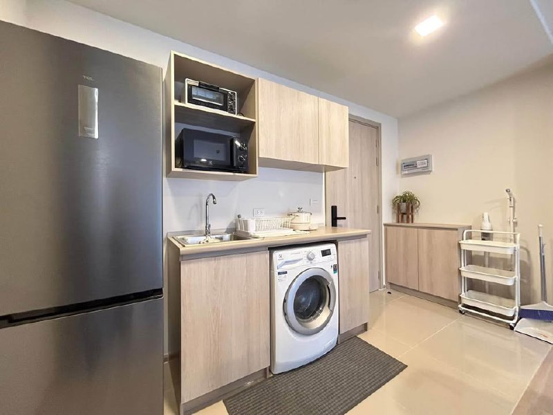 Просторная квартира с бассейном и охраной