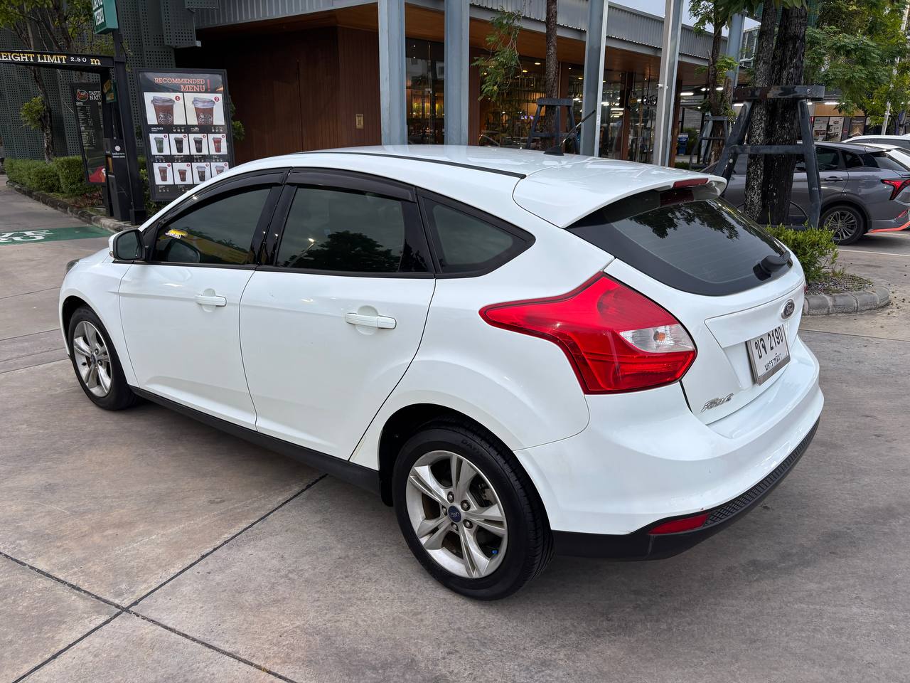 Продажа женского автомобиля в Паттайе