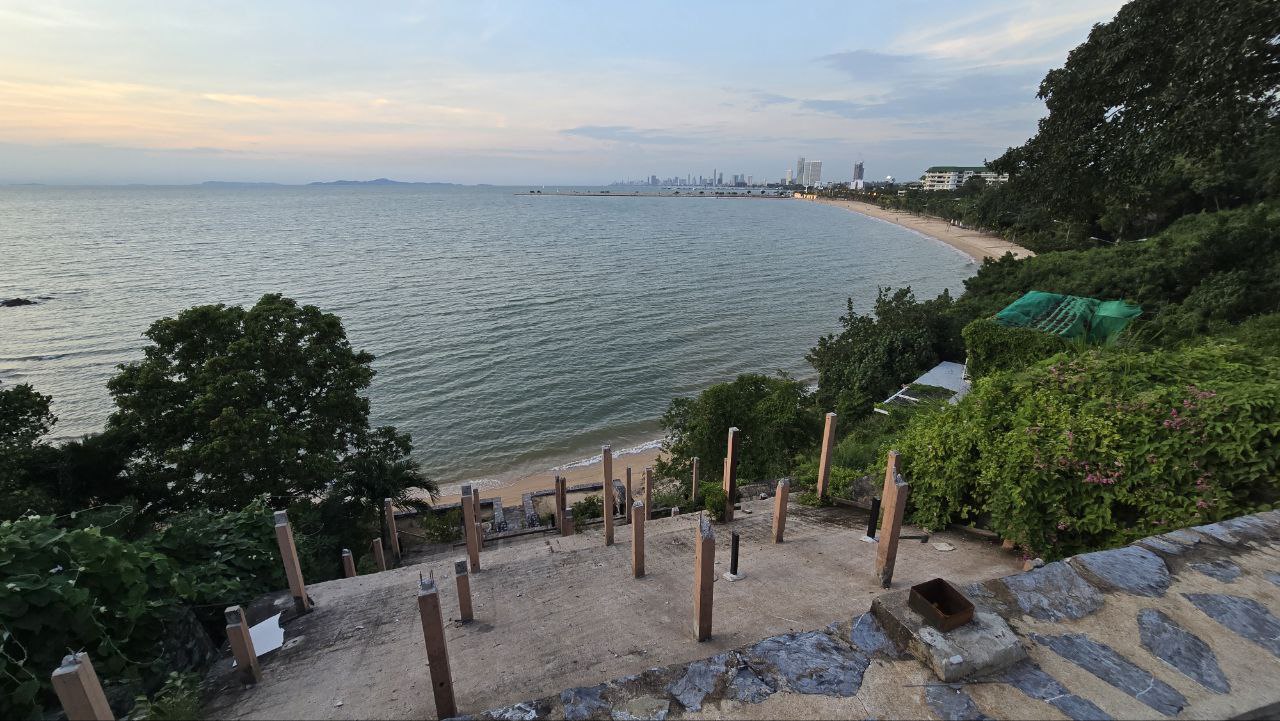 Продажа участка на первой линии у моря