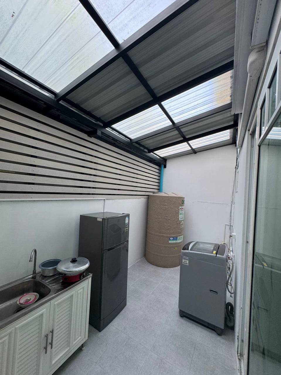 Услуги телевидения и клининга