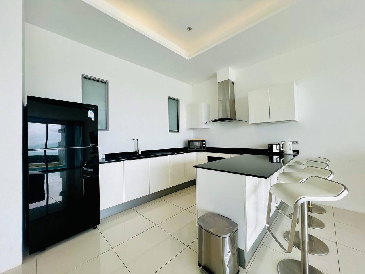 Аренда пентхауса с бассейном