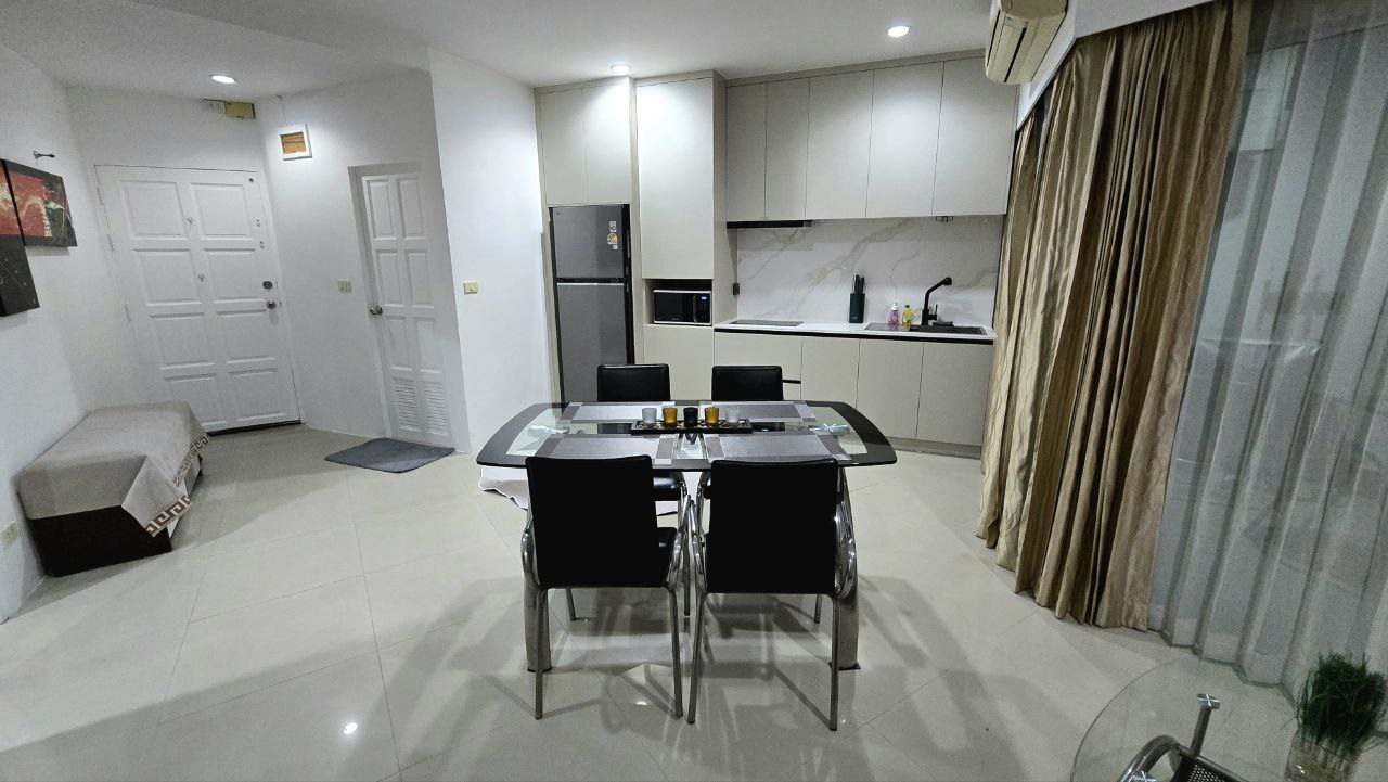 Срочная продажа большой квартиры у моря