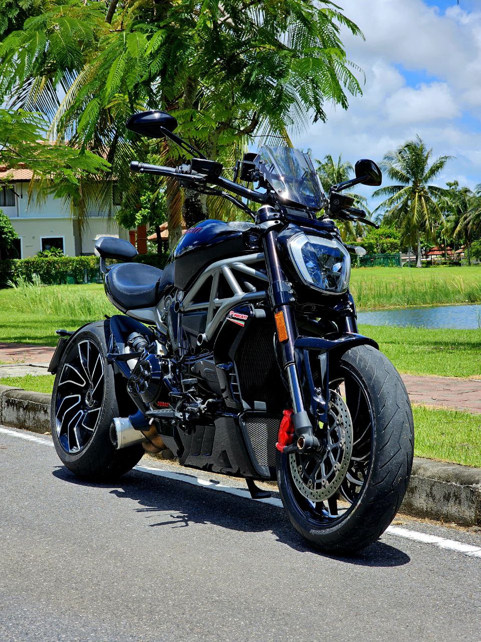 Аренда автомобилей и мотоциклов