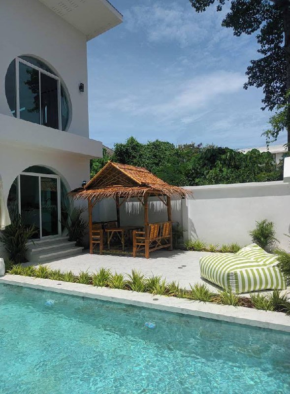 Продажа современной виллы с бассейном