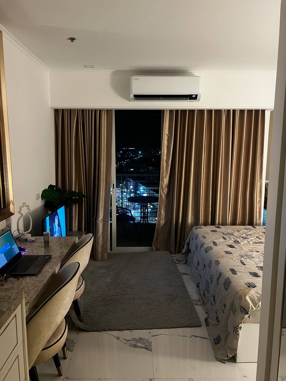 Пересдача студии в новом кондо