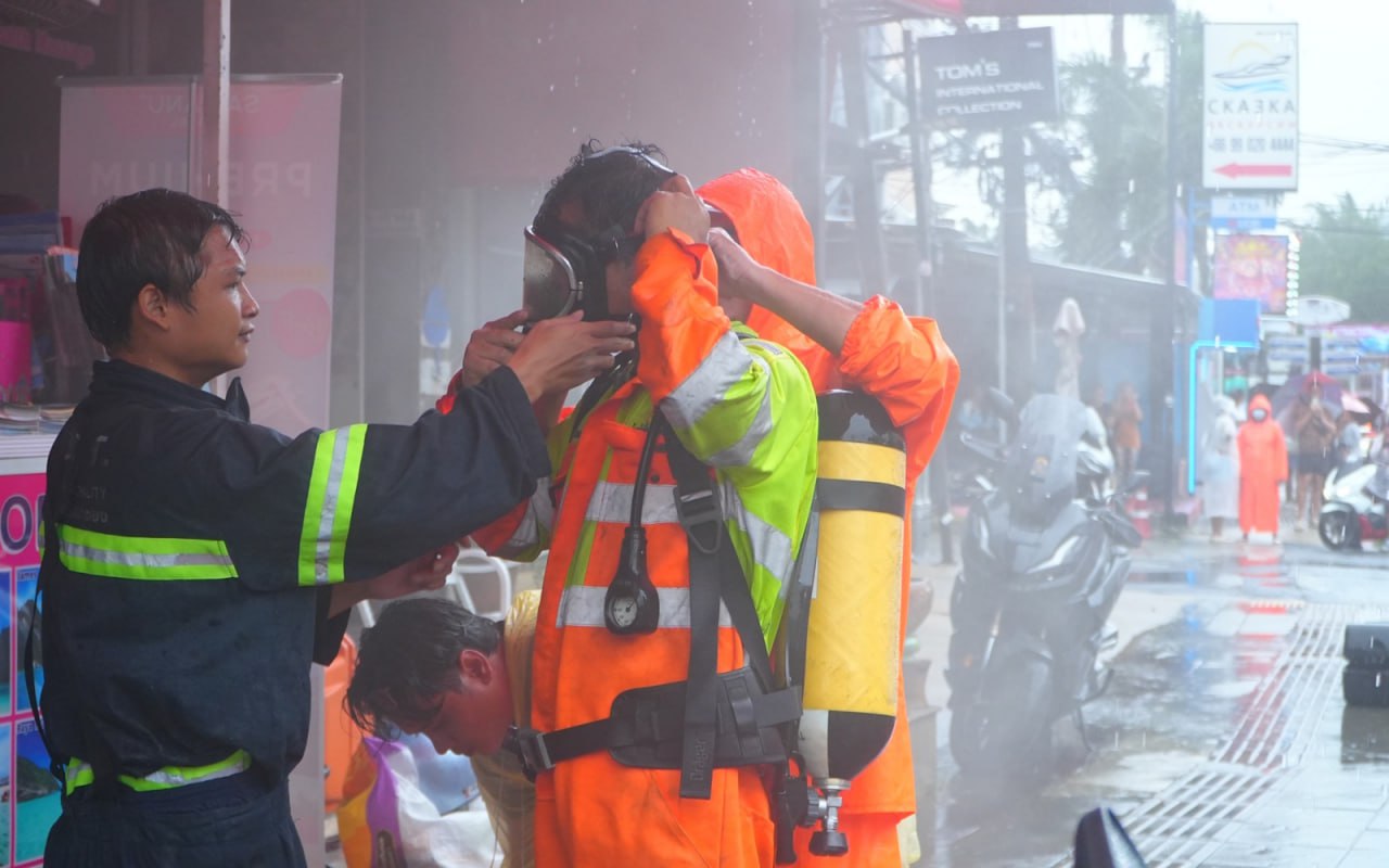 Пожар в Патонге, пострадали три человека