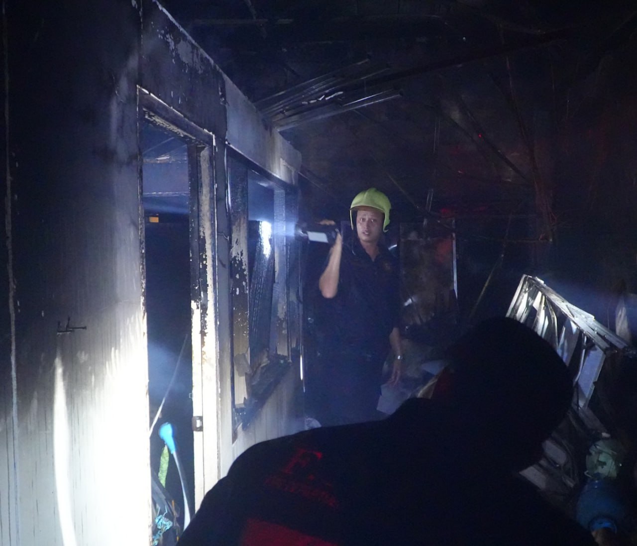 Пожар в Патонге, пострадали три человека