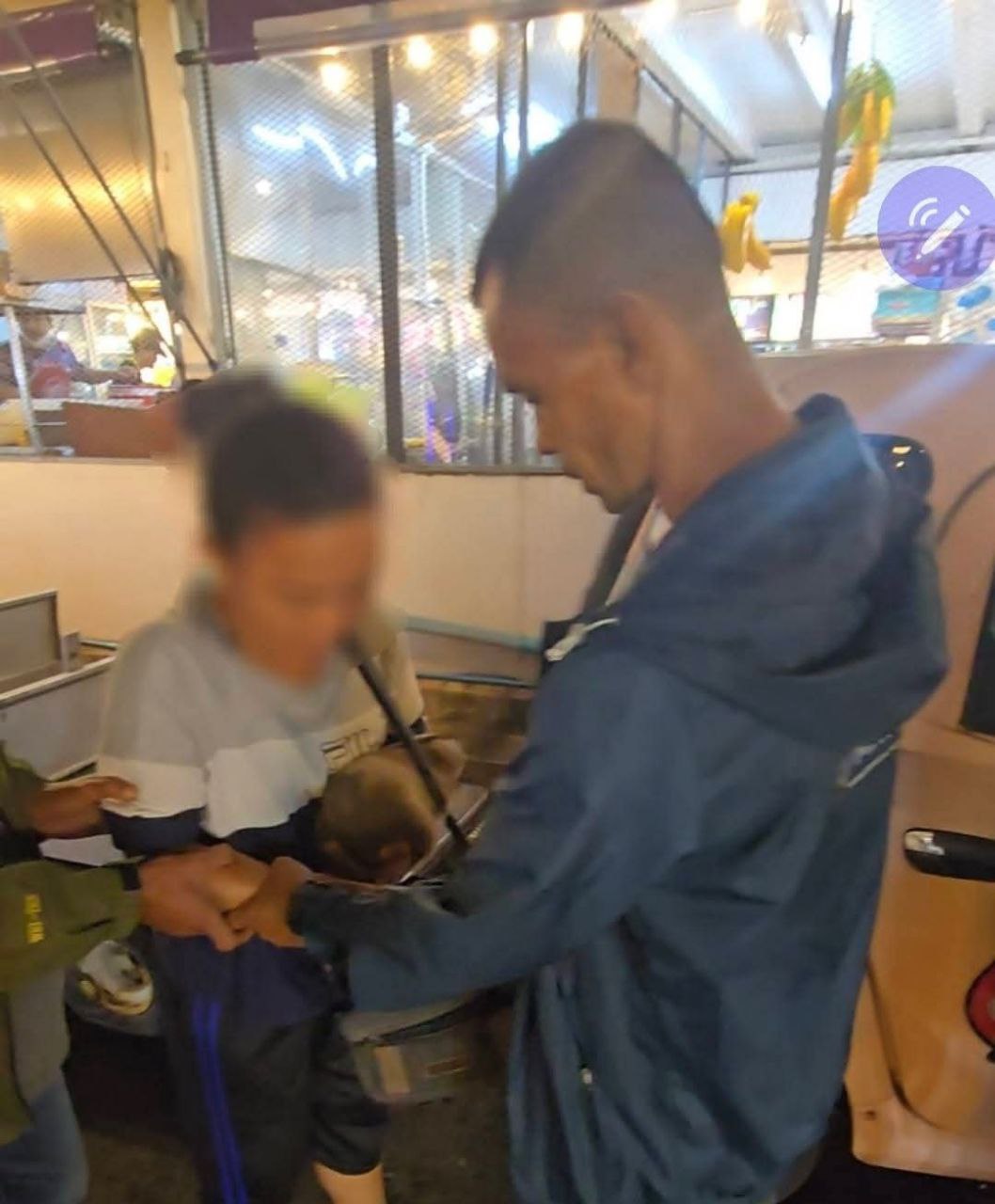 Задержание за фото с медленным лори