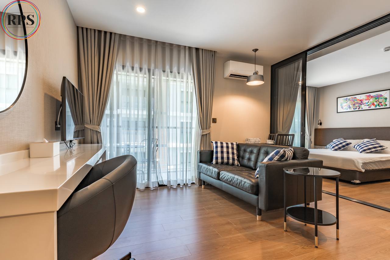 Апартаменты с видом на бассейн