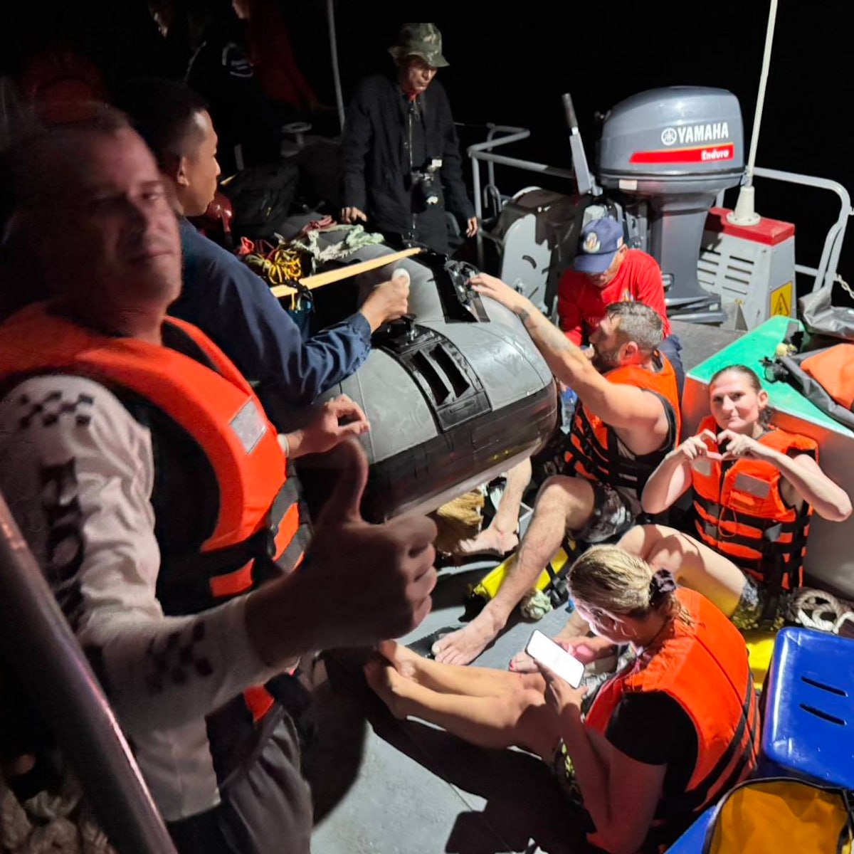 Спасение туристов у Пхукета