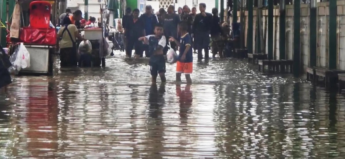 Критический уровень воды в реке