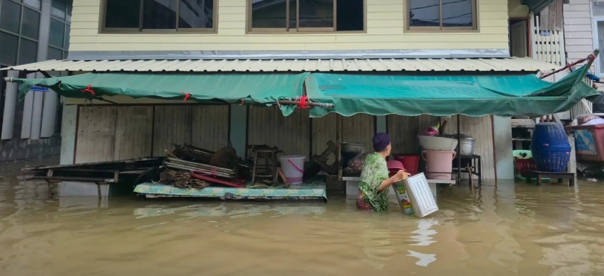 Критический уровень воды в реке Чаупхрая