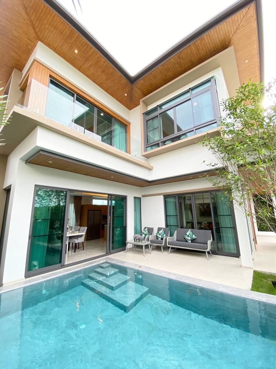 Пересдача контракта виллы с бассейном