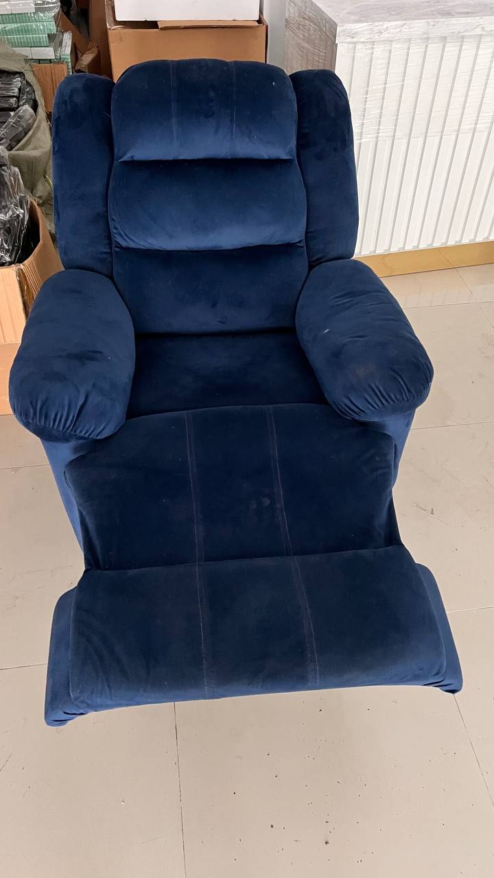 Продажа кресла и стойки ресепшен