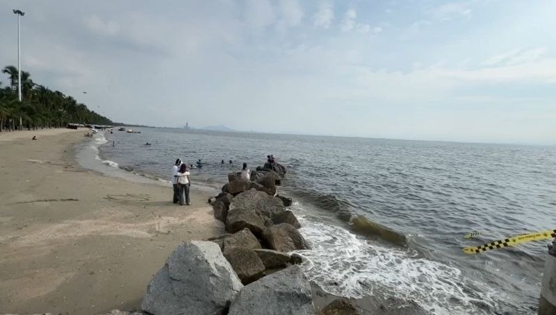 Изменения на пляже Банг Саен