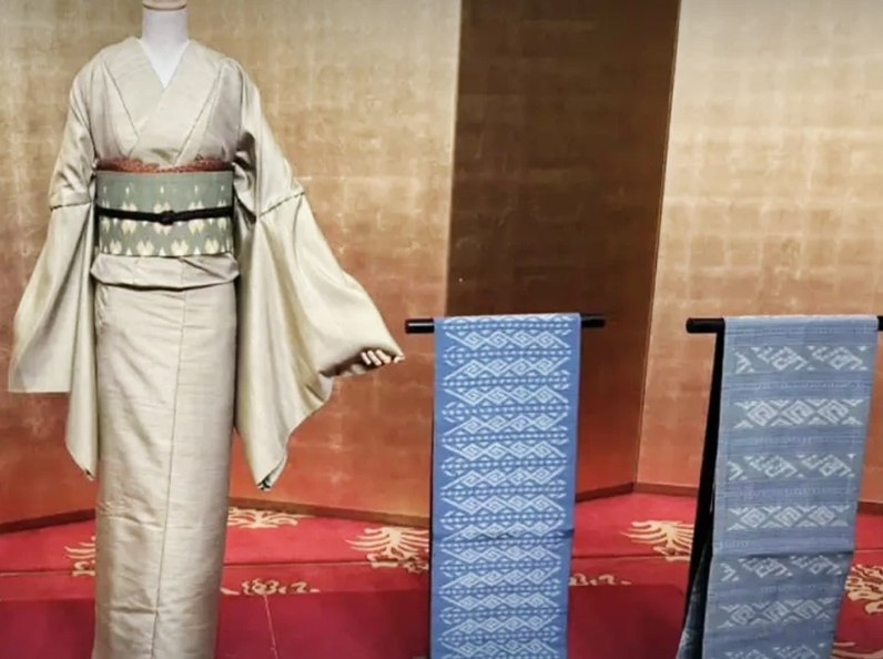 Запуск коллекции кимоно из тайской ткани