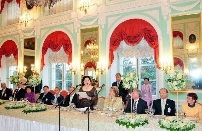 Исторический визит королевы-матери Сирикит