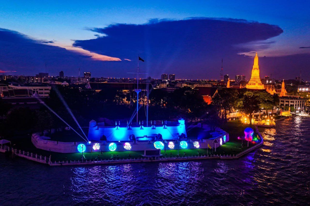 Световое шоу в Бангкоке