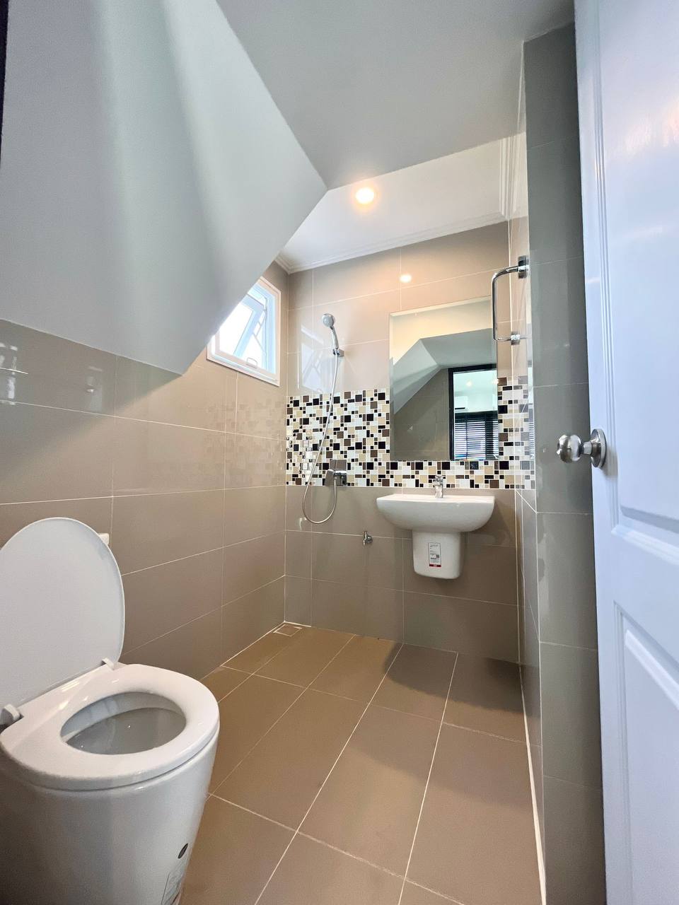 Аренда нового дома в тихом районе