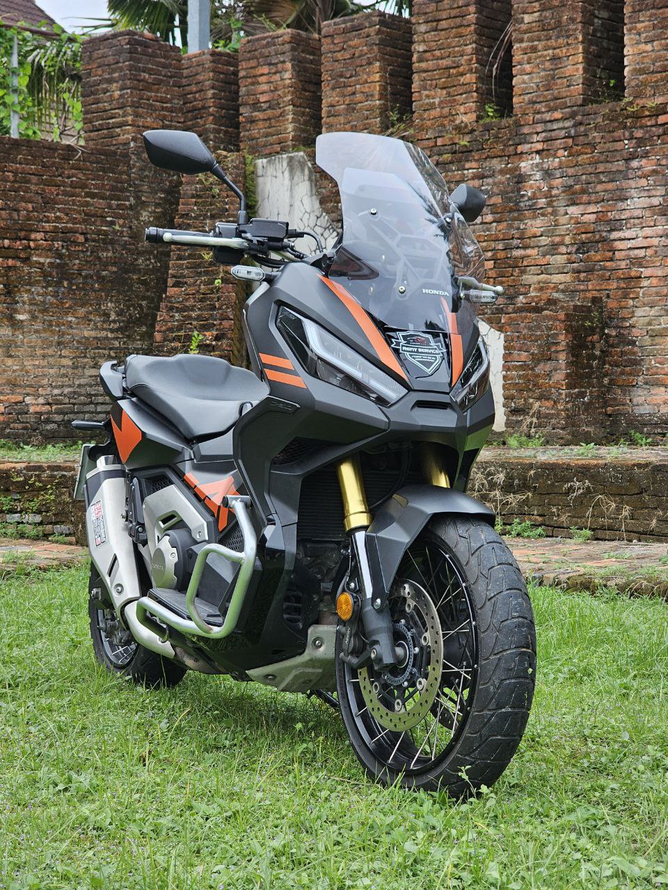 Аренда автомобилей и мотоциклов