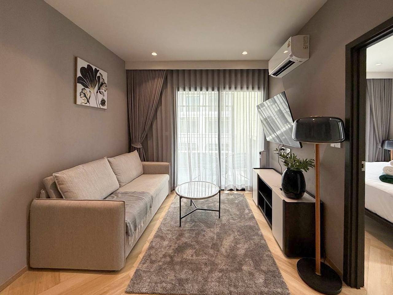 Продажа апартаментов с видом на бассейн