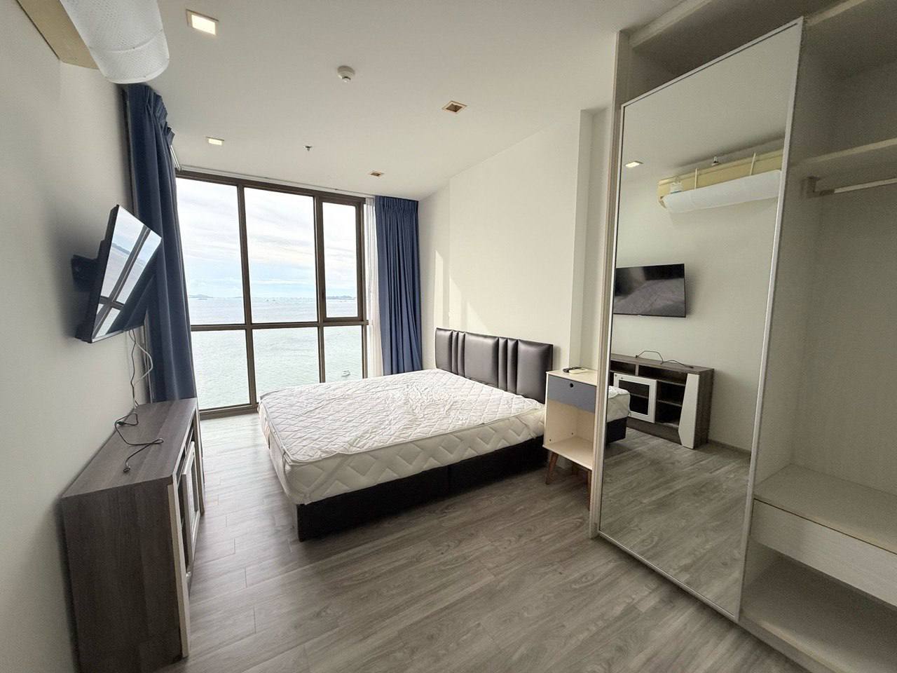 Аренда двухкомнатного апартамента с видом на море